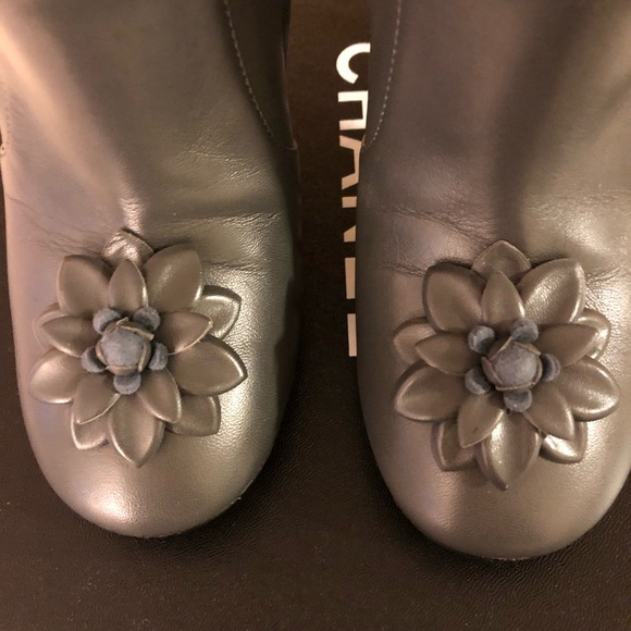 Auth. Chanel with box. Dark Grey short boots 35.5 - Picture 4 of 8